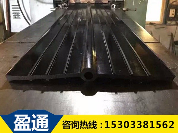 652型中埋橡膠止水帶