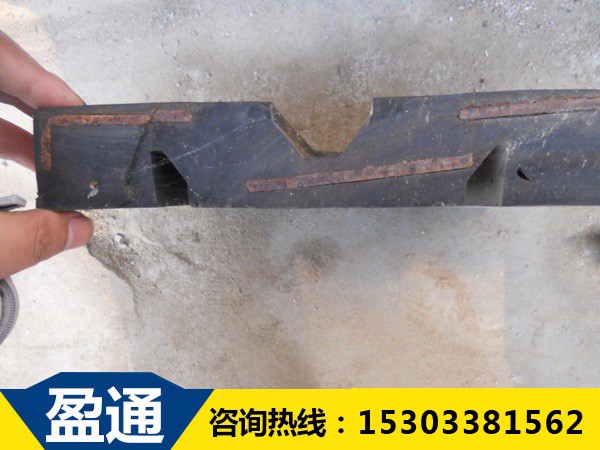 60型橡膠板式伸縮縫內(nèi)部結(jié)構(gòu)圖